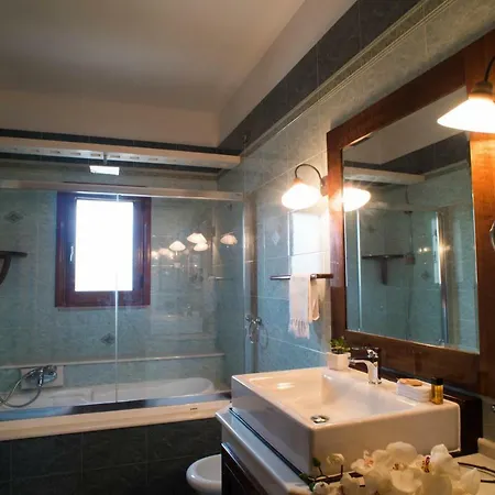 Terra Di Mezzo Guest house Collepasso