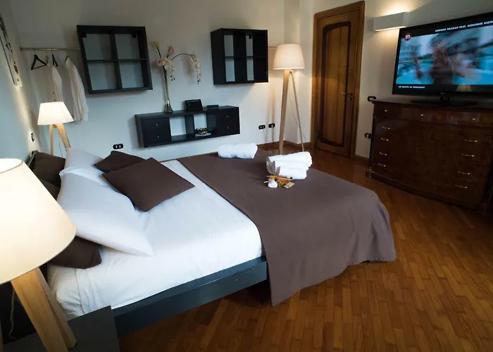 Terra Di Mezzo ゲストハウス Collepasso