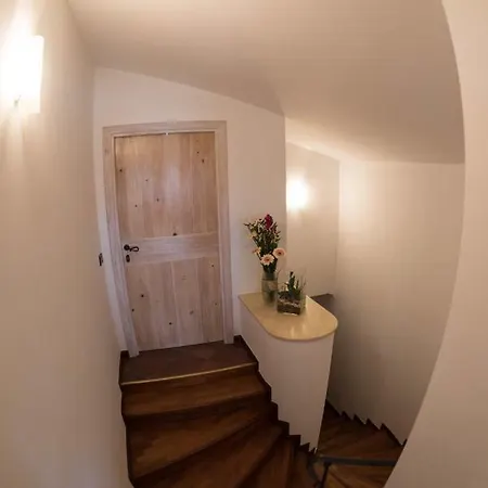 Terra Di Mezzo Affittacamere 3*